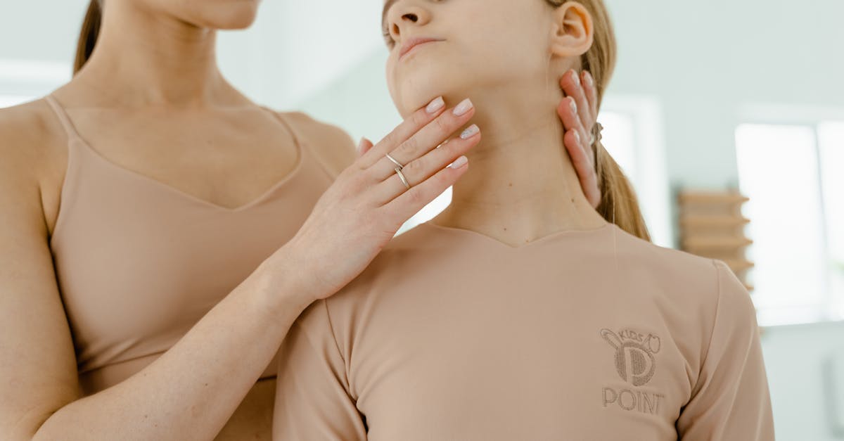 Pulse Align présente une approche innovante et non invasive conçue pour aider à restaurer l'équilibre et la posture naturels de votre corps grâce à une stimulation douce et imperceptible. Notre méthode se concentre sur la promotion de la symétrie du tonus musculaire, ce qui peut améliorer considérablement le bien-être général tout en encourageant le corps à se recalibrer naturellement. En utilisant cette méthode alternative, les clients peuvent ressentir une délicieuse réduction de la tension et de l'inconfort, conduisant à un meilleur alignement postural sans intervention médicale directe.