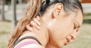 discover effective remedies and tips to relieve neck pain. explore causes, treatments, and preventive measures to improve your comfort and mobility.