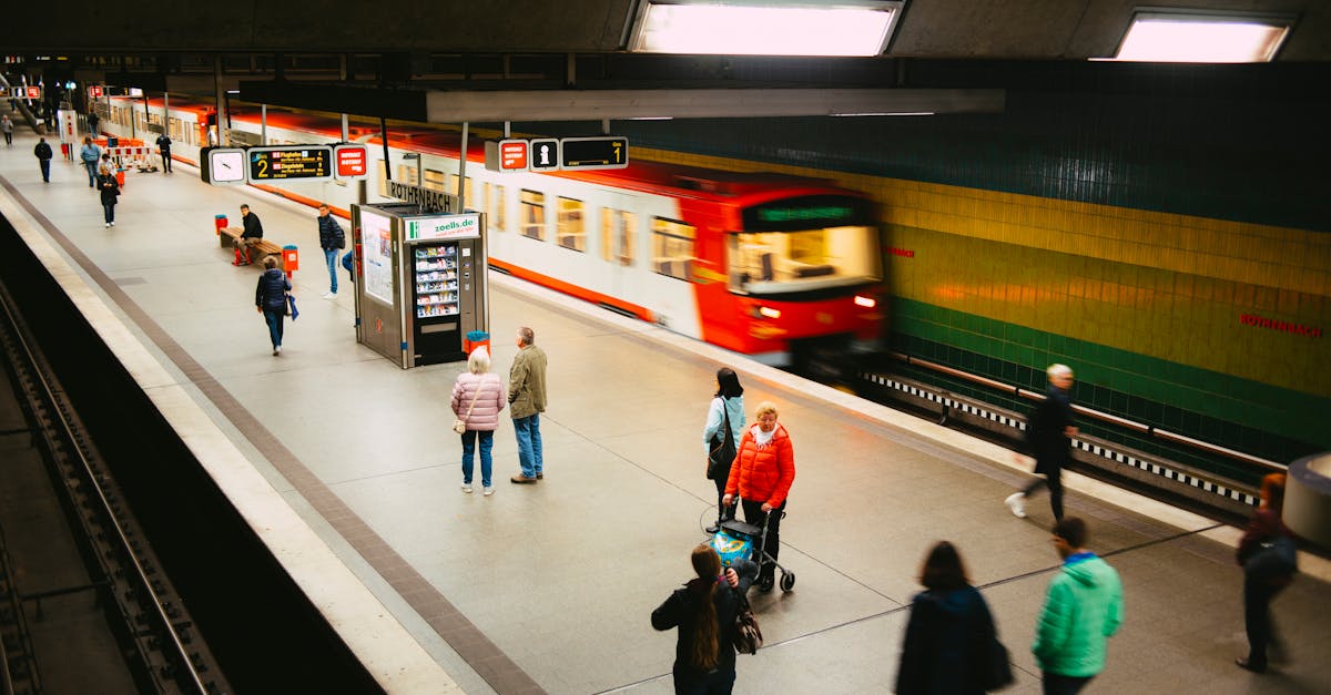 explorez les concepts et les innovations en matière de mobilité qui transforment notre façon de nous déplacer. des véhicules électriques aux solutions de transports publics intelligents, découvrez l'avenir des transports et son impact sur nos villes et notre vie quotidienne.