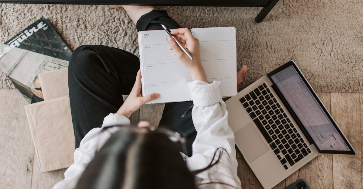 découvrez la posture swayback, une condition posturale courante caractérisée par une courbure excessive de la colonne vertébrale. apprenez les causes, les symptômes et les solutions pour améliorer votre posture et soulager les douleurs associées.