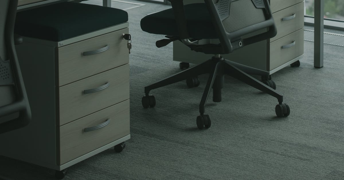 découvrez notre sélection de chaises ergonomiques conçues pour améliorer votre confort au travail ou à la maison. profitez d'un soutien optimal pour votre dos et une posture saine tout au long de la journée.