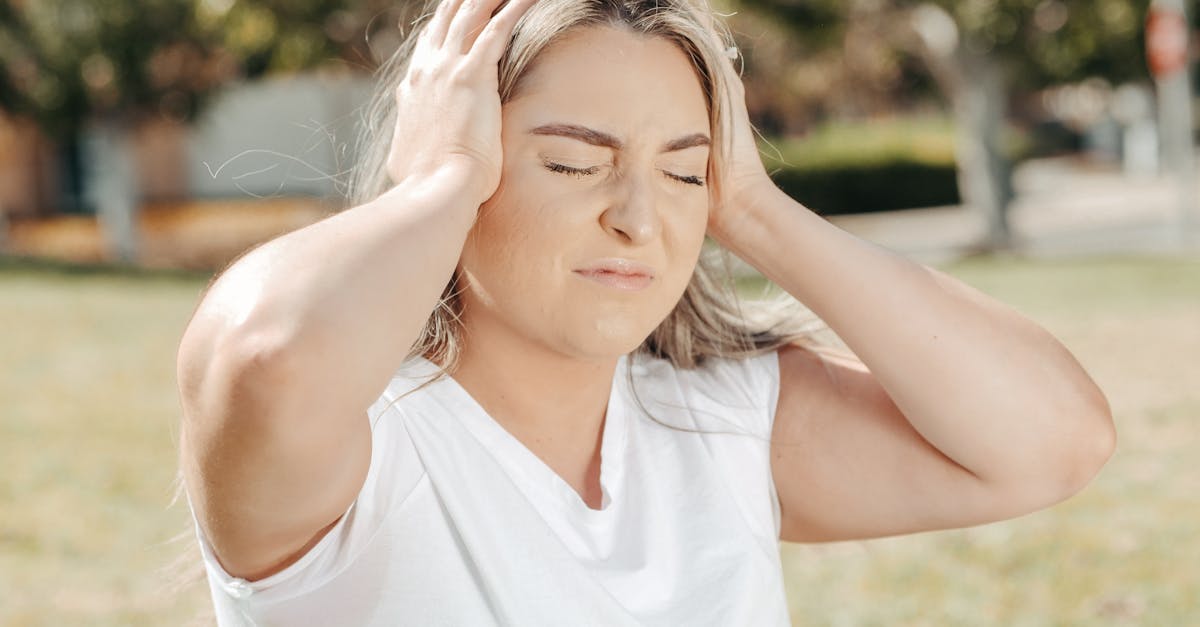 découvrez des méthodes de soulagement naturel de la douleur grâce à des remèdes efficaces et naturels. apprenez à apaiser vos maux sans médicaments grâce à des solutions à base de plantes et de techniques holistiques.