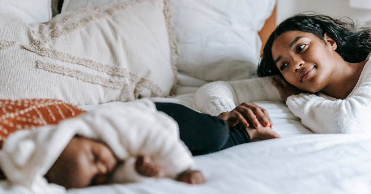 discover the different sleeping positions and their impact on your health. learn how to optimize your nighttime comfort for restorative rest and improved well-being.