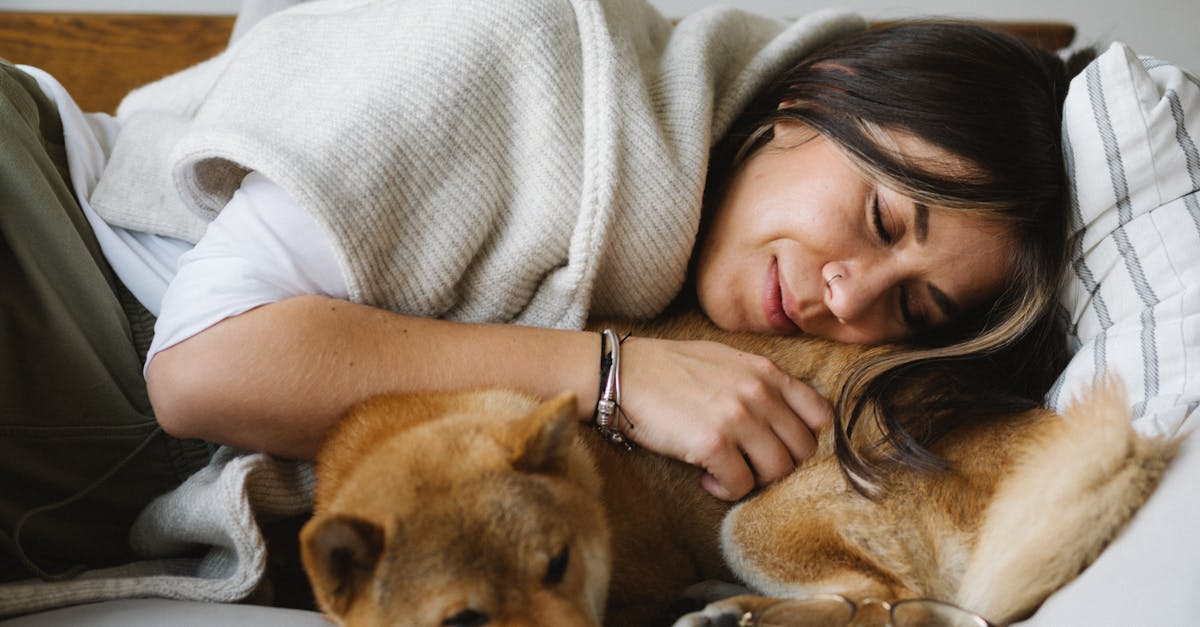 découvrez les meilleures positions de sommeil pour améliorer votre qualité de repos. apprenez comment chaque position influence votre santé, votre confort et votre bien-être au quotidien.