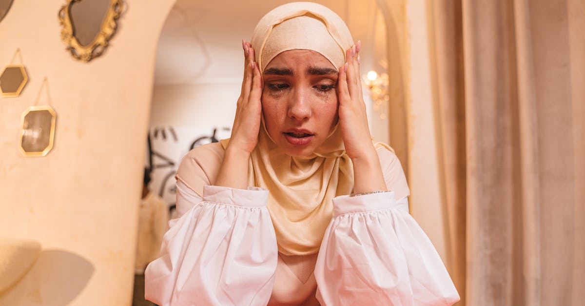 découvrez des solutions efficaces pour soulager la douleur cervicale. retrouvez confort et bien-être grâce à nos astuces, traitements et exercices adaptés pour apaiser vos douleurs au cou.