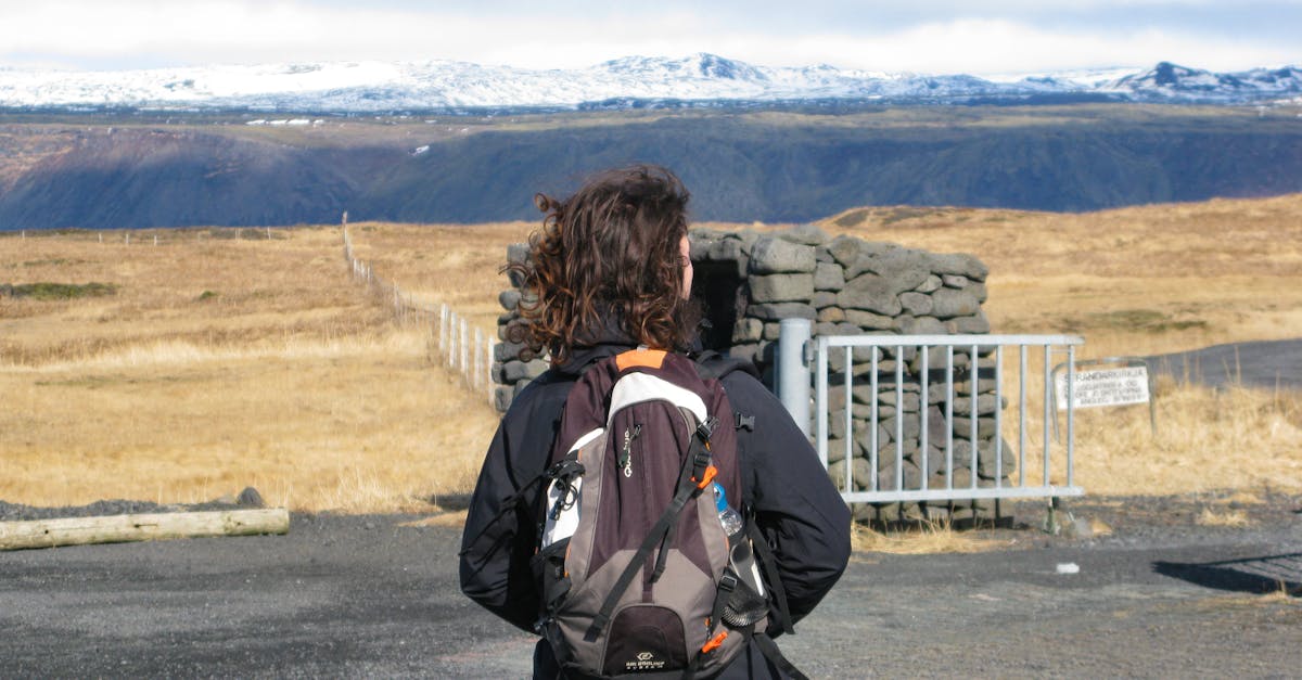 découvrez notre sac à dos ergonomique, conçu pour offrir un confort optimal tout au long de la journée. sa conception innovante réduit la pression sur le dos et les épaules, tout en vous permettant de transporter tous vos essentiels avec style. parfait pour les étudiants, les professionnels ou les aventuriers du quotidien.