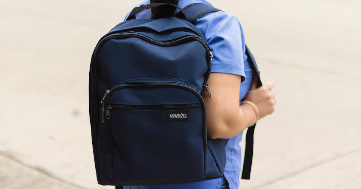 découvrez notre sac à dos ergonomique, conçu pour allier confort et style. avec un soutien optimal et des compartiments adaptés, il facilite vos déplacements quotidiens tout en préservant votre santé. parfait pour les étudiants, les professionnels et les aventuriers.