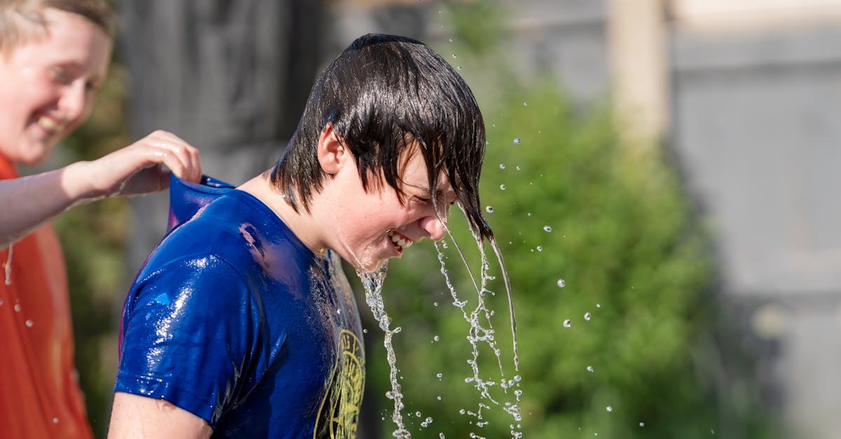 découvrez l'importance de l'hydratation pour votre santé et votre bien-être. apprenez des conseils pratiques pour rester hydraté tout au long de la journée, ainsi que les bienfaits de l'eau sur votre corps.