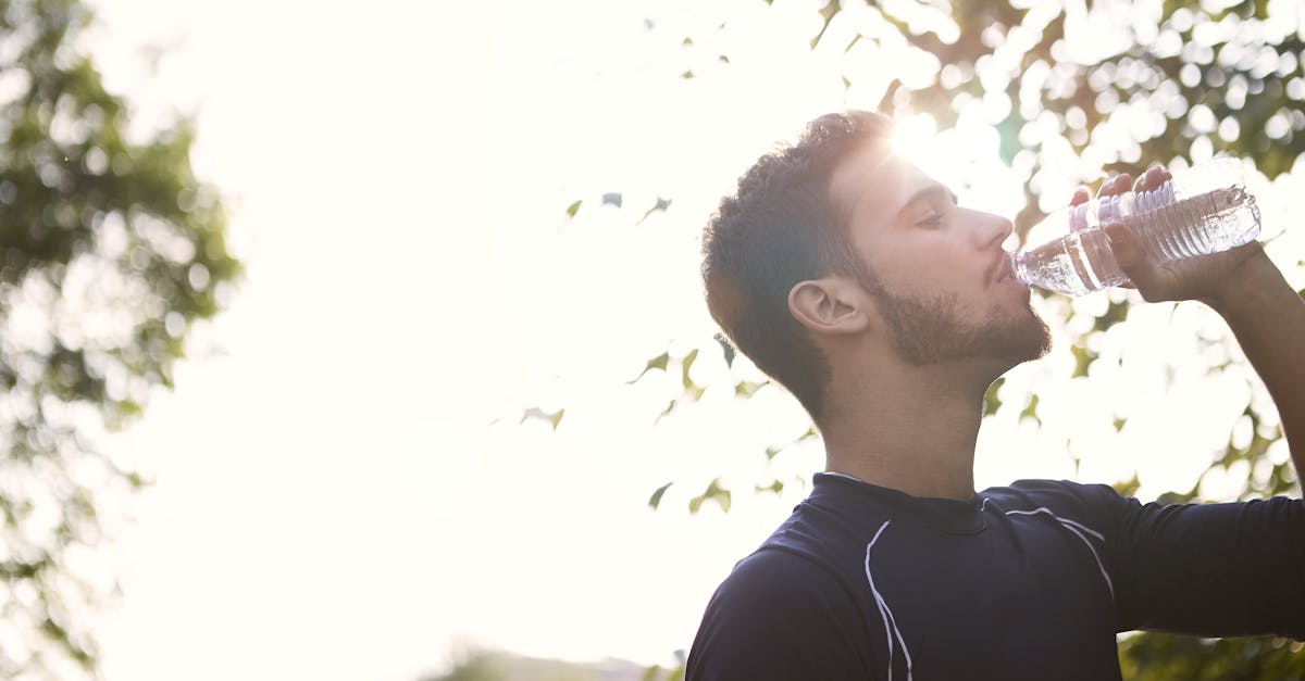 découvrez l'importance de l'hydratation pour votre santé et votre bien-être. apprenez comment maintenir un équilibre hydrique optimal, les bienfaits de l'eau sur votre corps, et des conseils pratiques pour rester bien hydraté tout au long de la journée.