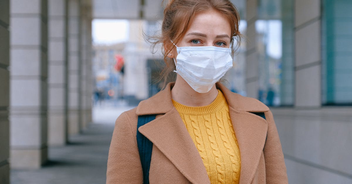 découvrez la maladie de ménière, un trouble de l'oreille interne provoquant vertiges, acouphènes et perte auditive. informez-vous sur ses symptômes, causes et traitements pour mieux gérer cette condition.