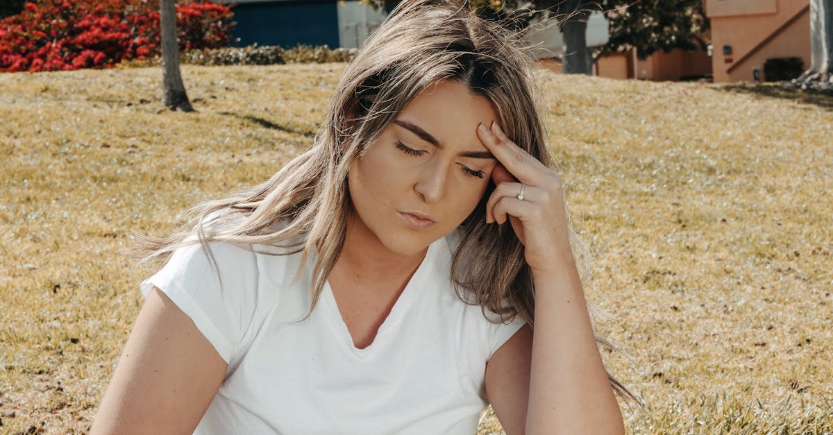 découvrez tout sur la migraine, ses causes, symptômes et traitements. apprenez à gérer cette douleur intense et améliorez votre qualité de vie grâce à nos conseils et recommandations.