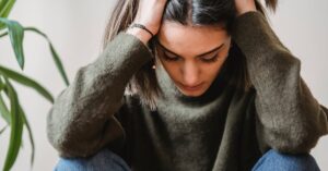 découvrez tout ce que vous devez savoir sur la migraine : causes, symptômes, traitements et conseils pour gérer cette douleur intense. informez-vous et trouvez des solutions pour améliorer votre quotidien.