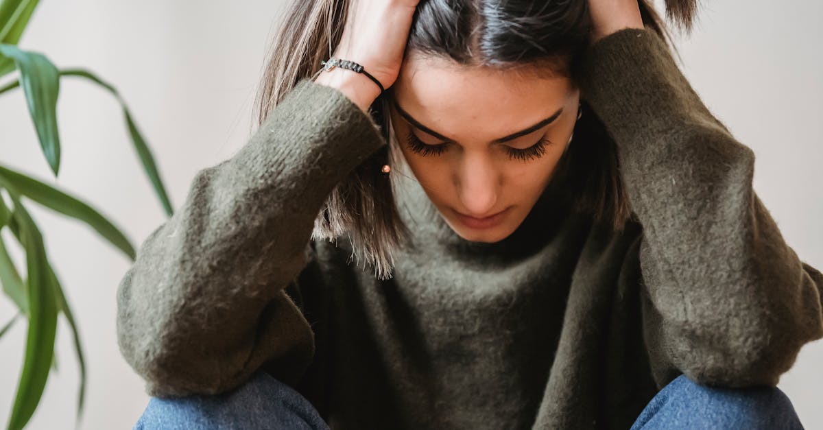 découvrez tout ce que vous devez savoir sur la migraine : causes, symptômes, traitements et conseils pour gérer cette douleur intense. informez-vous et trouvez des solutions pour améliorer votre quotidien.