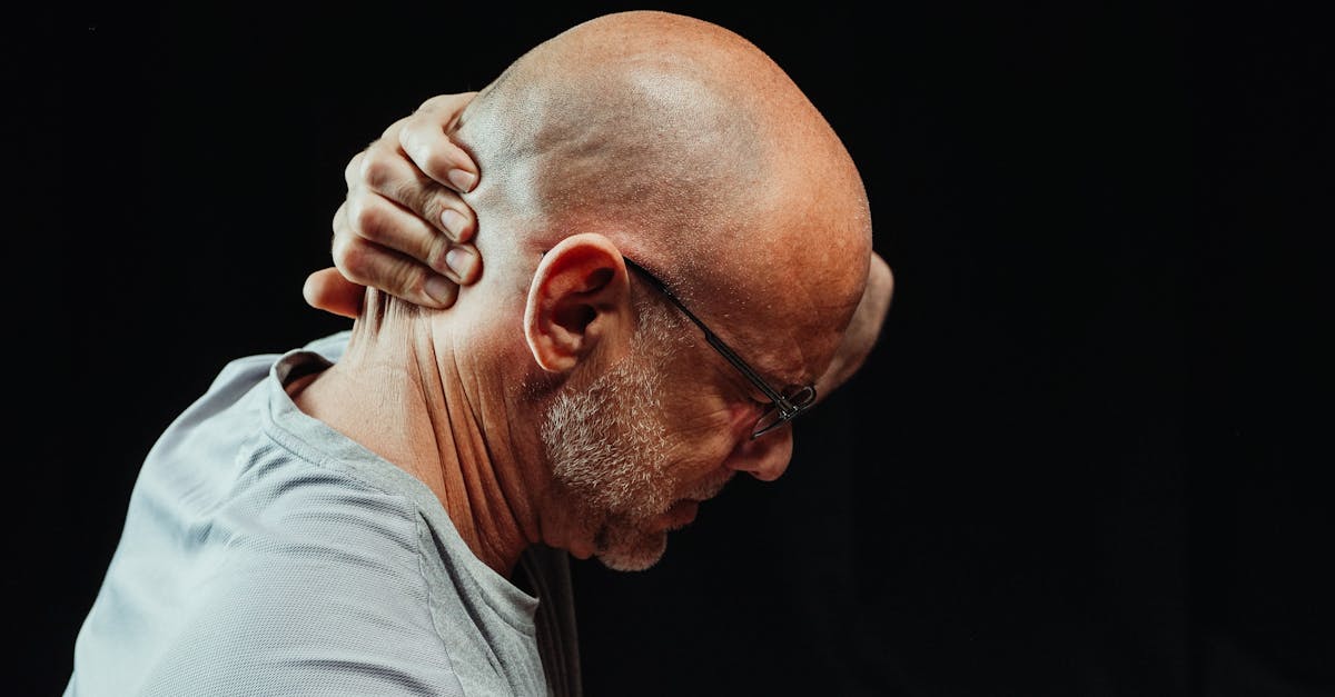 découvrez des exercices efficaces pour soulager la douleur au cou. apprenez des techniques simples et des étirements ciblés pour améliorer votre confort quotidien et réduire les tensions musculaires. adoptez une routine préventive pour un cou en meilleure santé.