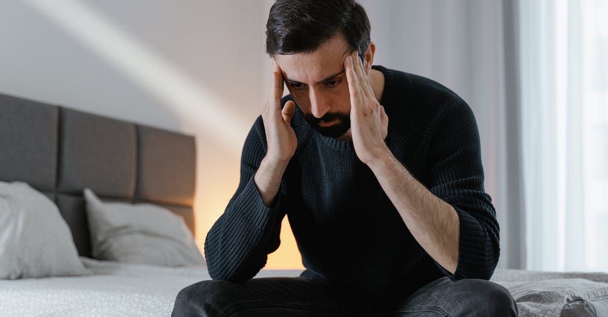 découvrez les causes, symptômes et traitements des céphalées de tension. apprenez à soulager la douleur et à prévenir ces maux de tête fréquents grâce à des conseils pratiques et des solutions adaptées.
