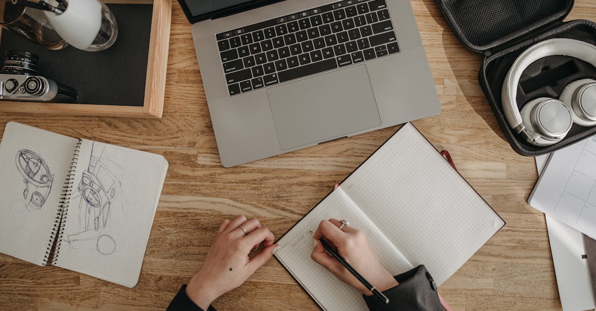 découvrez comment aménager un espace de travail ergonomique pour améliorer votre confort et votre productivité. adoptez des solutions adaptées à votre posture et créez un environnement propice à la créativité et à l'efficacité.