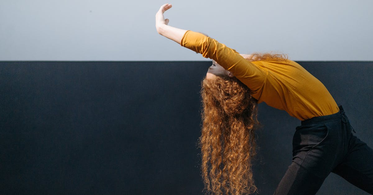 découvrez les causes et les solutions pour corriger la posture de tête avancée. apprenez des exercices simples pour améliorer votre alignement corporel et réduire les douleurs cervicales liées à cette condition. adoptez une meilleure posture pour une vie plus saine.