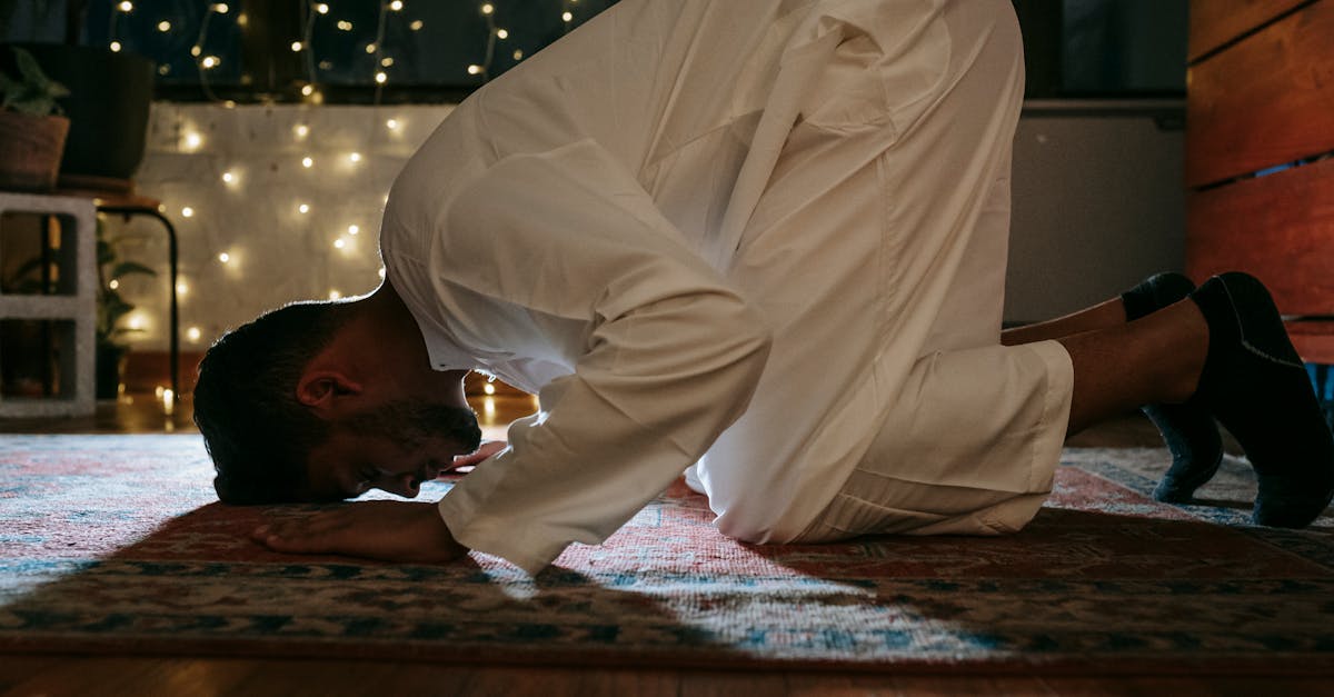 découvrez les causes et les solutions pour corriger la posture de tête en avant. améliorez votre confort et votre santé grâce à des astuces pratiques et des exercices ciblés.