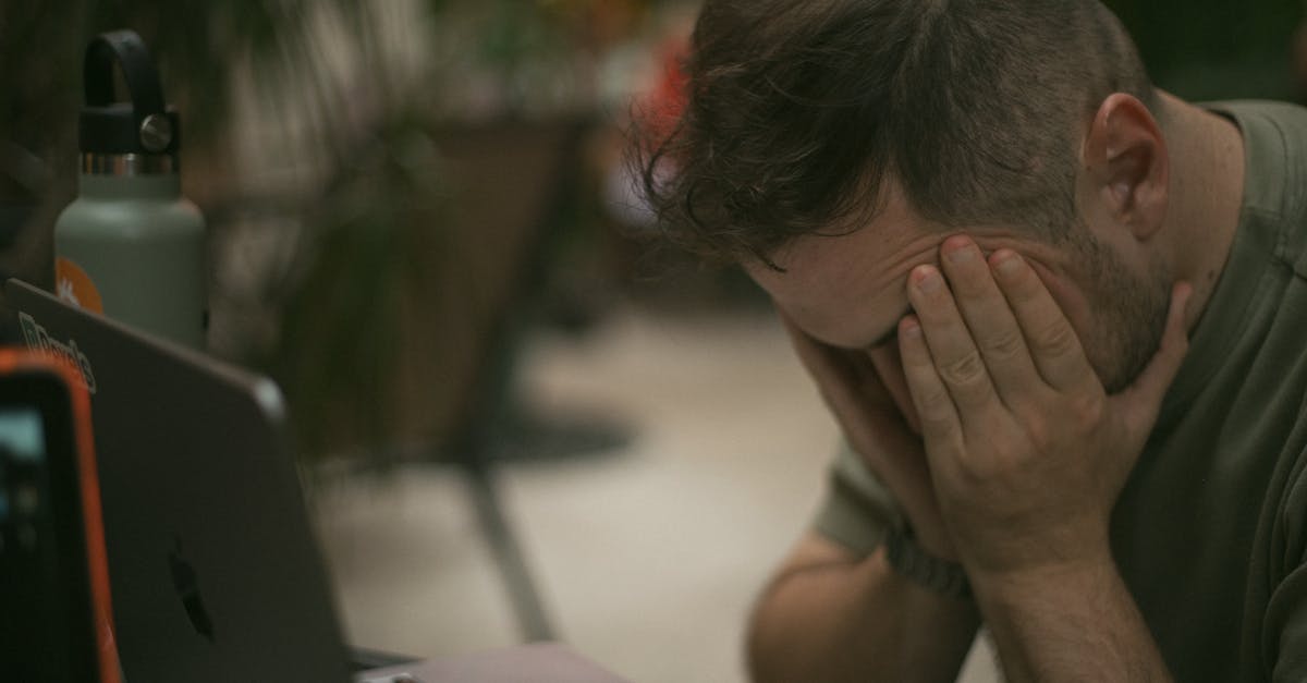 découvrez les principales causes des maux de tête, allant du stress et de la déshydratation aux troubles de la vue et aux maladies sous-jacentes. informez-vous sur les facteurs déclenchants et les solutions pour soulager votre douleur.