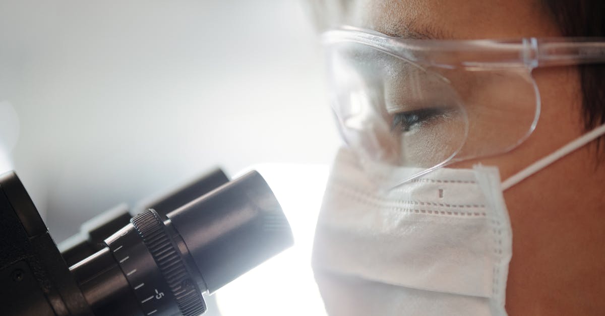 découvrez la maladie de ménière, un trouble de l'oreille interne provoquant des vertiges, des acouphènes et des pertes d'équilibre. informez-vous sur ses symptômes, causes et traitements pour mieux vivre avec cette condition.