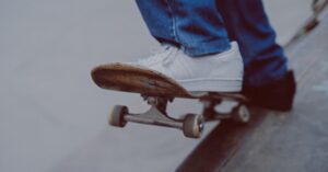 découvrez tout sur le tilt pelvien, une posture clé qui influence votre santé et votre bien-être. apprenez à corriger votre alignment pour réduire les douleurs de dos et améliorer votre performance physique.