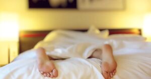 découvrez l'importance du sommeil pour votre santé physique et mentale. apprenez des astuces pour améliorer votre qualité de sommeil et plonger dans un monde de rêves réparateurs.