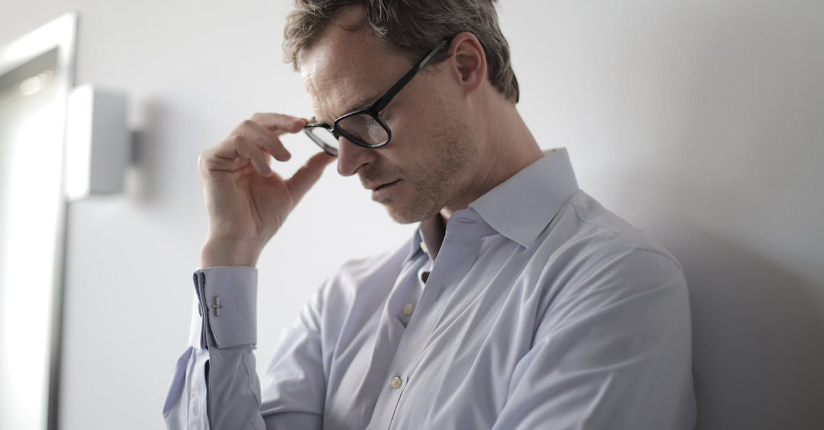 découvrez tout ce que vous devez savoir sur les céphalées de tension : causes, symptômes, traitements et conseils pour apaiser ces maux de tête fréquents. trouvez des solutions efficaces pour soulager la douleur et retrouver votre confort au quotidien.