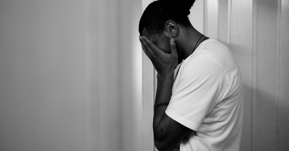 découvrez tout sur les céphalées de tension : causes, symptômes et traitements pour soulager vos maux de tête. apprenez à gérer et prévenir ces douleurs fréquentes.