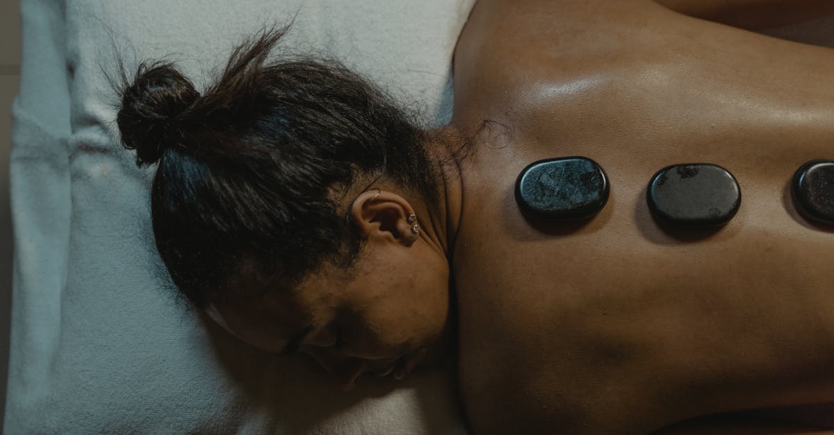 découvrez des solutions efficaces pour soulager les douleurs dorsales avec des conseils pratiques et des techniques de soulagement. améliorez votre confort et votre bien-être grâce à des méthodes naturelles et des exercices ciblés.