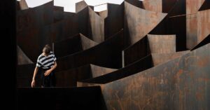 découvrez tout sur la labyrinthite, une inflammation de l'oreille interne qui peut entraîner des vertiges, des maux de tête et des troubles de l'équilibre. apprenez les causes, les symptômes et les options de traitement pour vous aider à gérer cette condition.