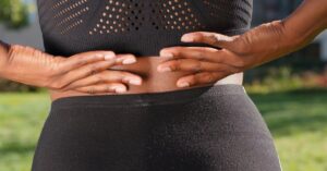 découvrez des exercices efficaces pour soulager les douleurs lombaires. améliorez votre confort quotidien et renforcez votre dos avec ces routines adaptées, idéales pour prévenir et atténuer les maux de dos.