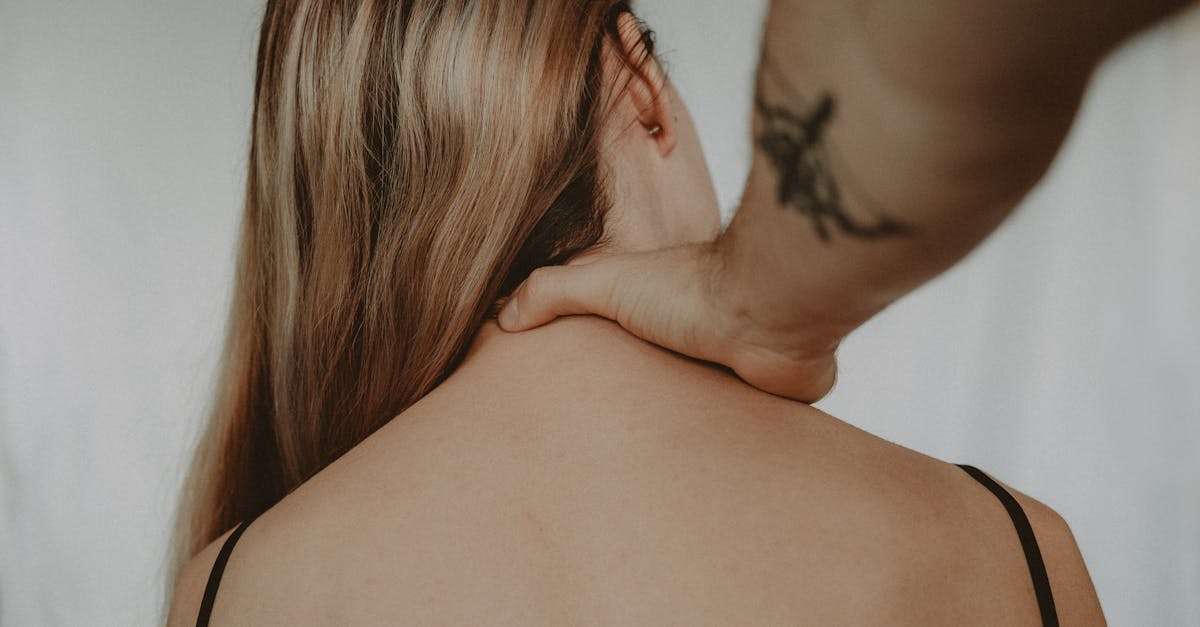 découvrez des techniques efficaces pour soulager les tensions musculaires. apprenez des exercices, des étirements et des astuces pour détendre votre corps et améliorer votre bien-être au quotidien.