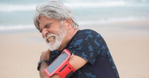 découvrez des conseils et des solutions efficaces pour soulager la douleur à l'épaule. apprenez les causes courantes, les exercices de renforcement et les traitements qui peuvent vous aider à retrouver vos mouvements sans douleur.