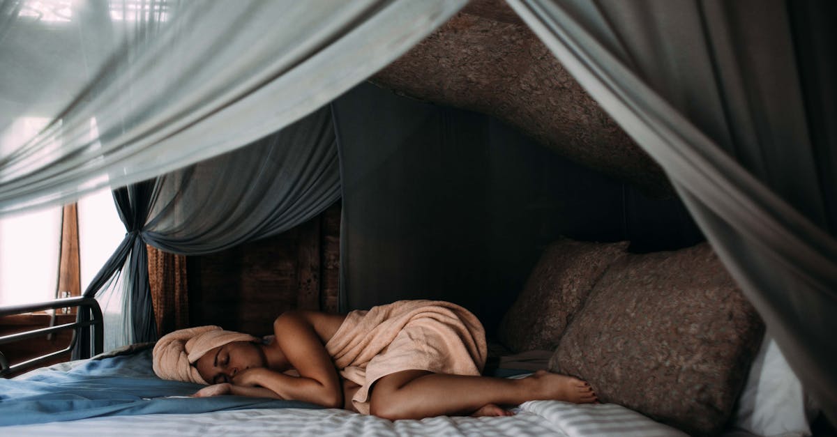 découvrez l'importance du sommeil pour votre santé et bien-être. apprenez des astuces pratiques pour améliorer la qualité de votre sommeil et profiter d'un repos réparateur chaque nuit.