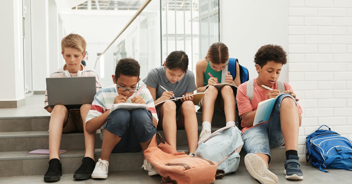 découvrez notre sélection de sacs à dos ergonomiques conçus pour offrir confort, soutien et praticité au quotidien. idéal pour le travail, l'école ou vos activités, nos modèles allient style et bien-être du dos.